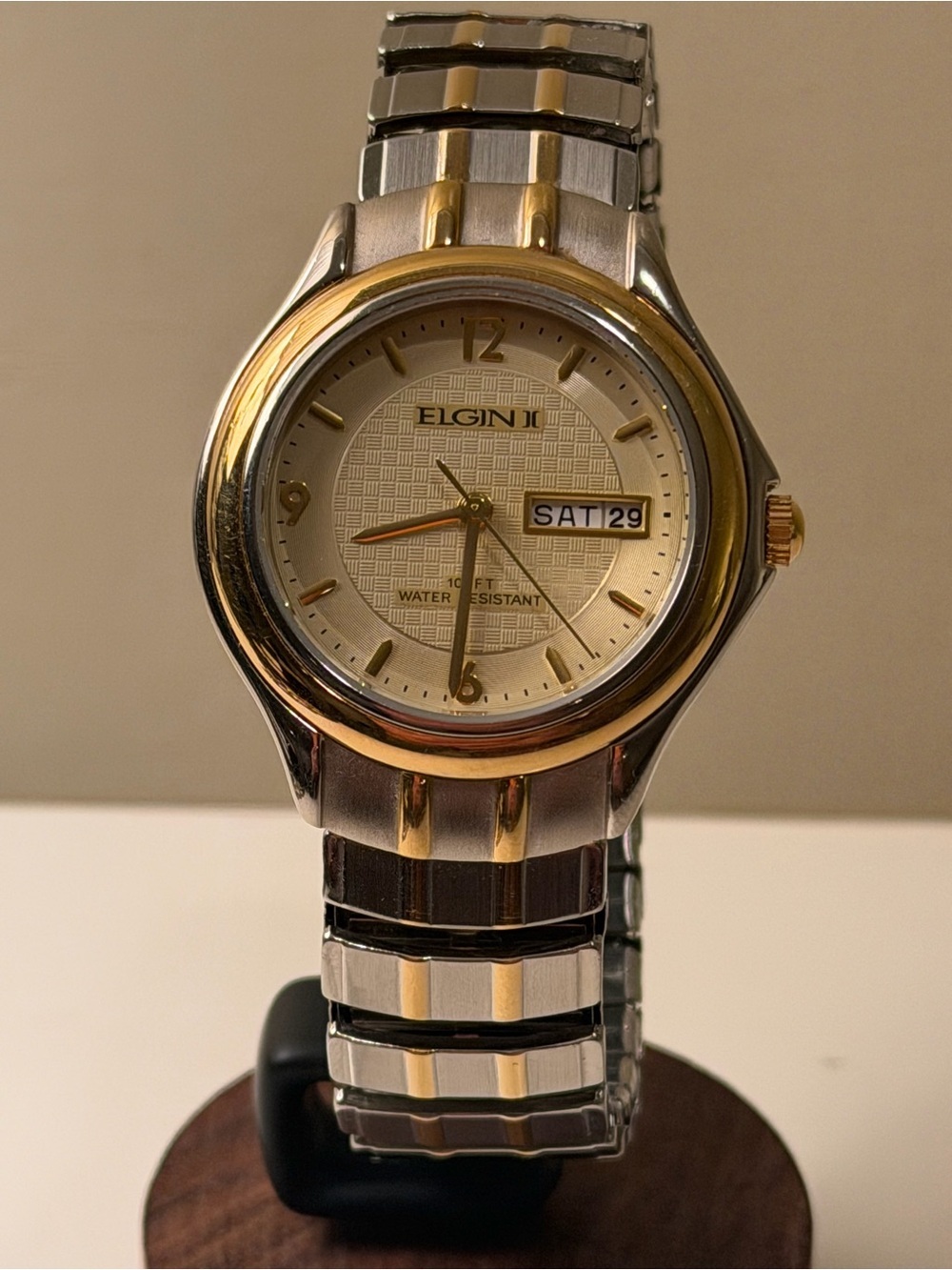 Vintage Elgin II Two-Tone Watch – 36mm | Day/Date | 100ft - Picture 3 of 6